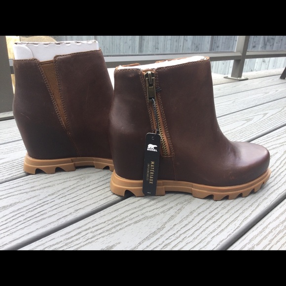 SOREL JOAN OF ARCTIC™ WEDGE III ZIP BOOTIE - Picture 3 of 9